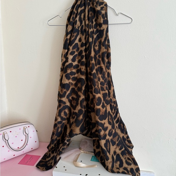 Leopard Print Scarf - Picture 1 of 1